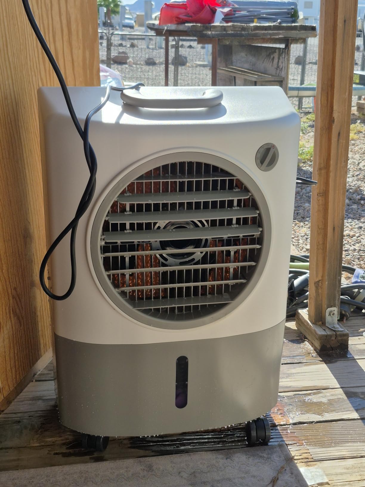 Hessaire MC18M Portable Evaporative Air Cooler - 1300 CFM, 500 sq ft, White customer photo 1