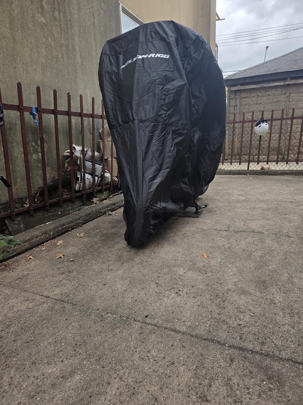 Nelson Rigg USA Defender Extreme Motorcycle Cover; Waterproof; Outdoor All Weather; Fade Resistant; Ventilated; Reflective; Lock Grommets; Storage Bag (Large) customer photo 2