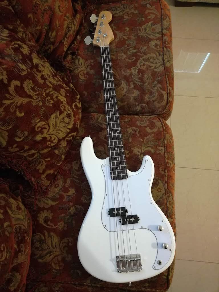 Glarry Electric Bass Guitar Full Size 4 String Rosewood Basswood Fire Style Exquisite Burning Bass (Dark Blue) customer photo 1
