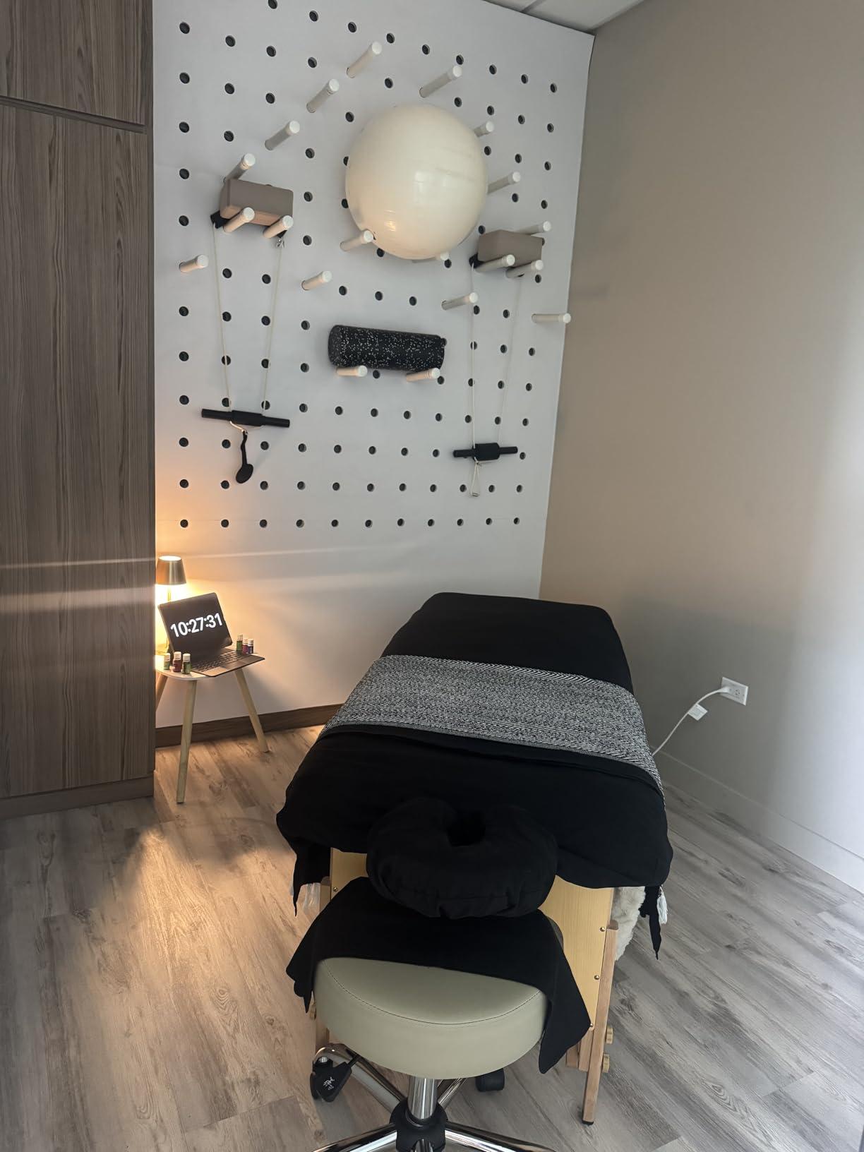 Memory Foam Massage Table Premium Portable Foldable Massage Bed Height Adjustable 72 Inches Long 27 Inches Wide customer photo 1