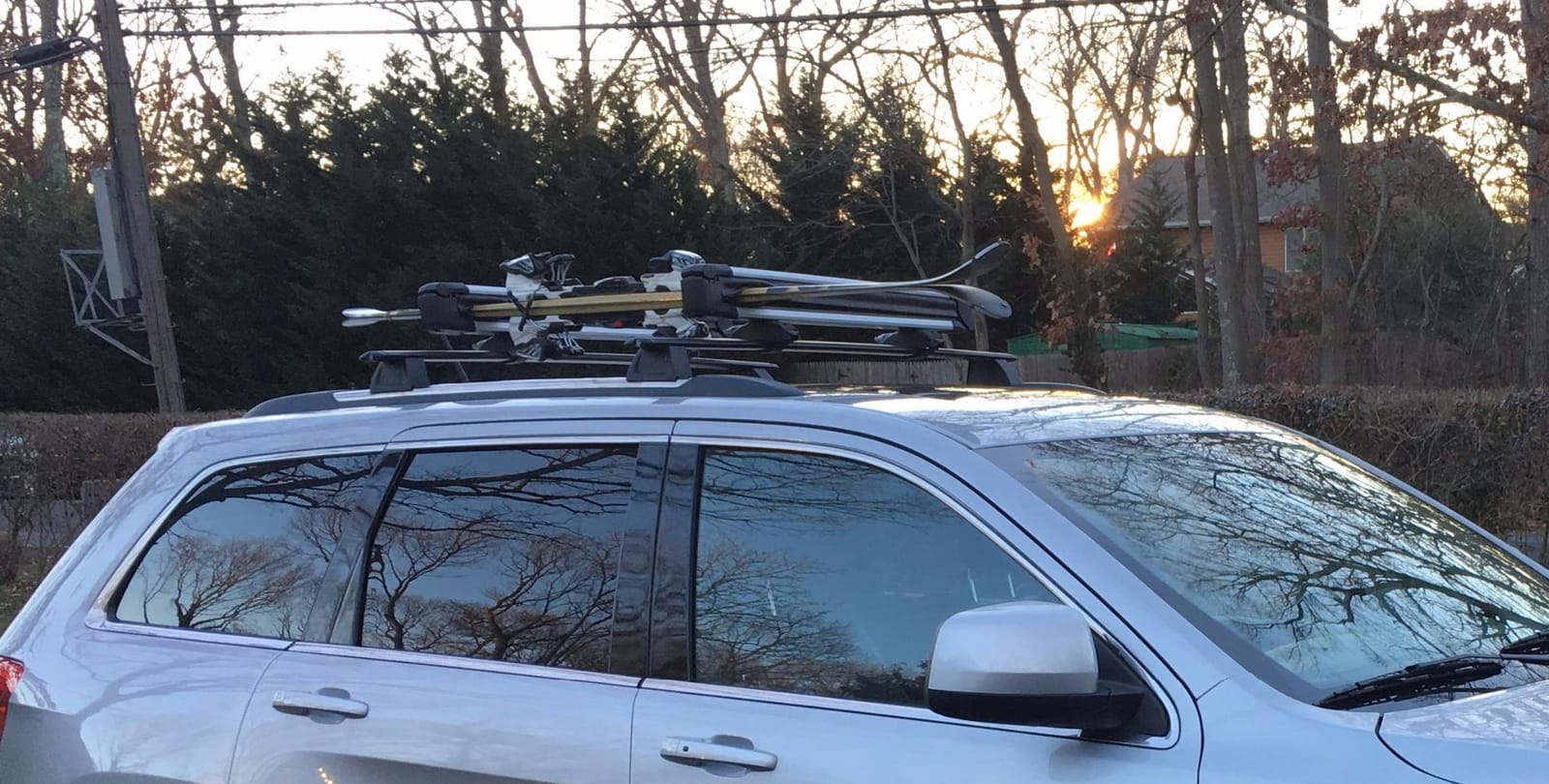 Thule SnowPack Ski/Snowboard Rack, Medium (4 Pr/2 Boards), Black customer photo 1