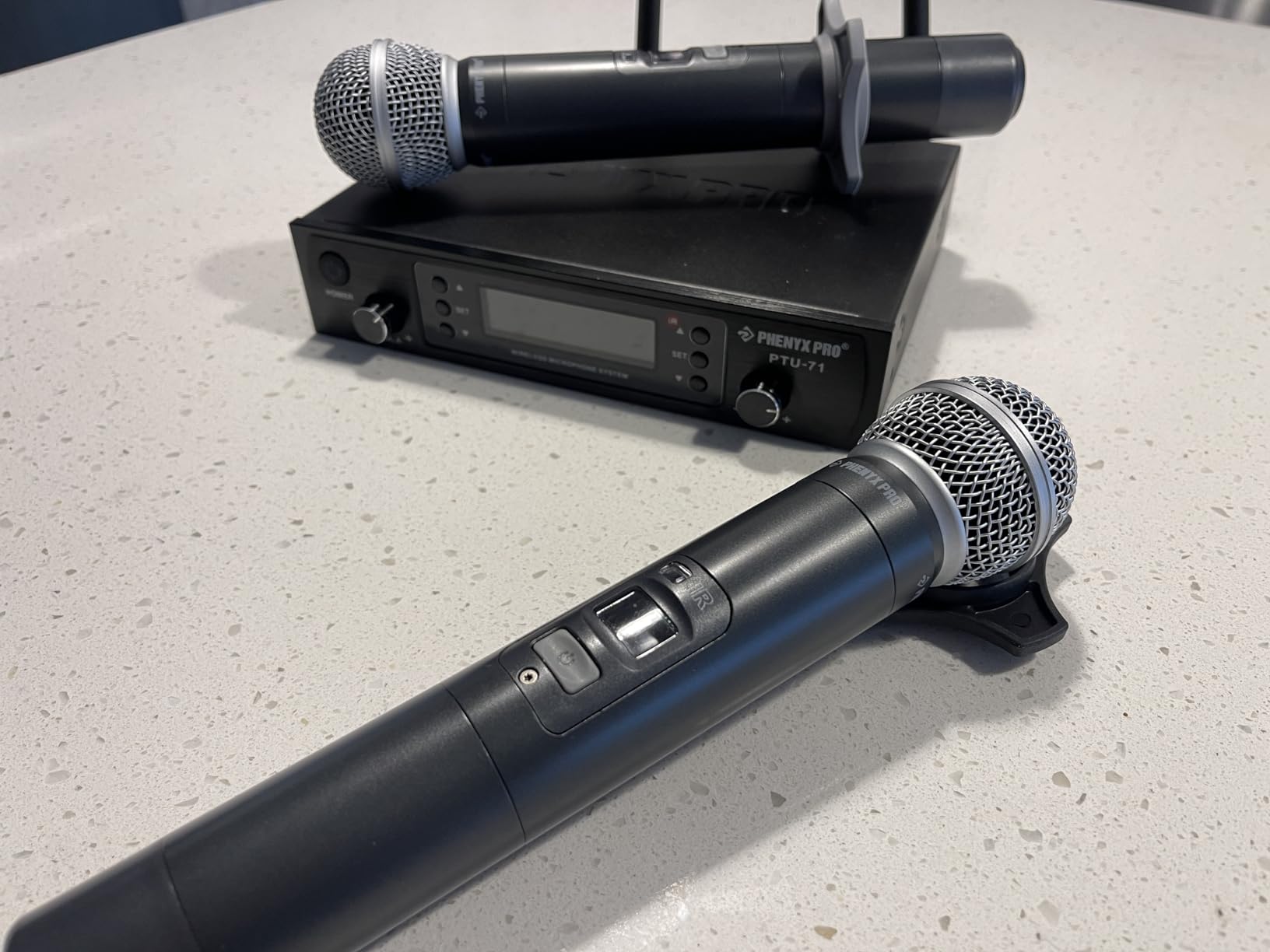 Phenyx Pro Dual UHF Auto Scan Handheld Wireless Microphone System PTU-71-2H | 2 Dynamic Mics, 2x100 Frequencies, 328 ft Range customer photo 1