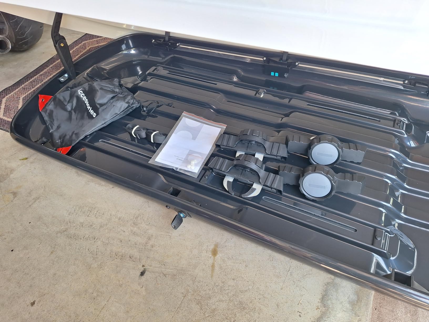 Goplus Rooftop Cargo Carrier Hard Shell, 14 Cubic Feet Waterproof Car Roof Cargo Carrier w/Dual Side Opening, Security Key, 165LBS Capacity customer photo 2