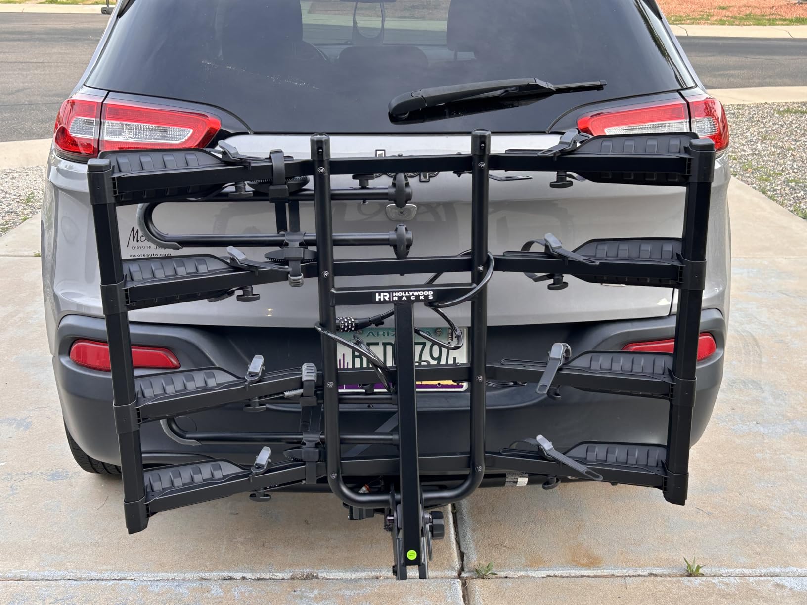 Hollywood Racks Destination 4 Hitch Bike Rack, Carries Up to 4 Bikes, Black customer photo 2