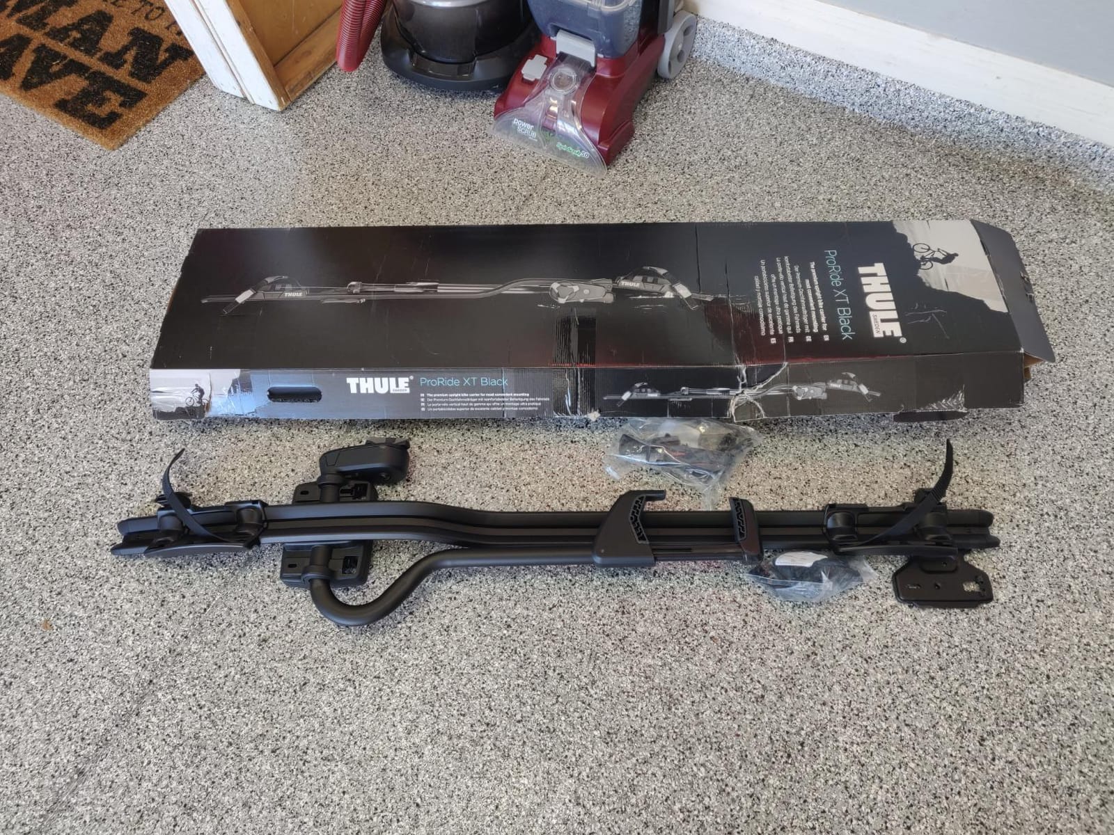 Thule ProRide XT Roof Bike Rack | automotive-bike-racks customer photo 1