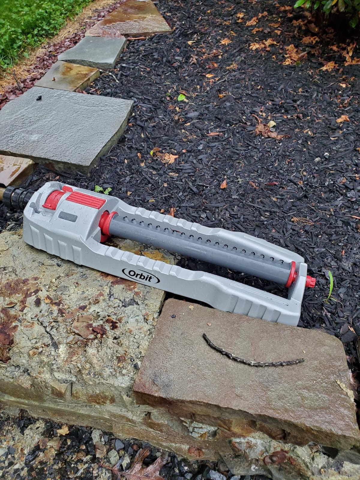 Orbit 56281 Oscillating Water Sprinkler for Lawn and Garden with Metal Base and Custom Pattern Dial (Waters up to 4,000 Square Feet) customer photo 2