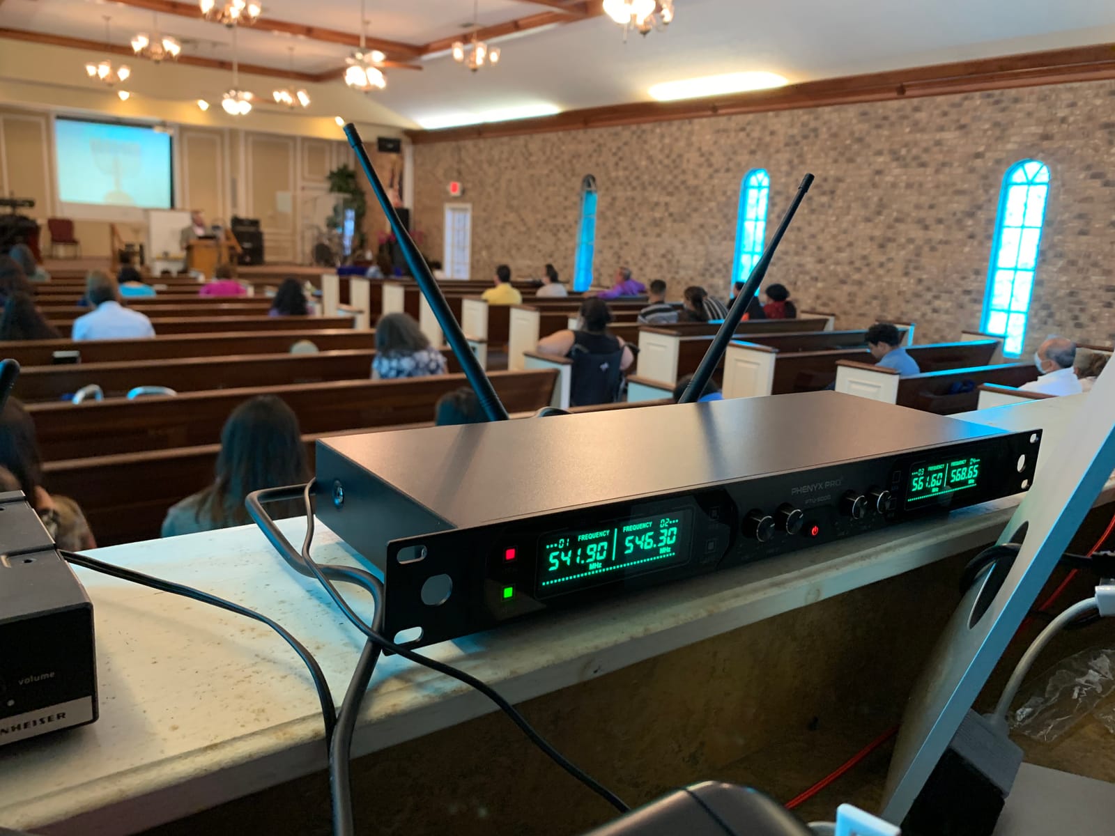 Phenyx Pro Wireless Microphone System, 4-Channel UHF Wireless Mic Set with Handheld/Bodypack/Headset/Lapel Mics, Fixed Frequency Metal Cordless Microphone for Church,Singing,DJ(PTU-5000-2H2B) customer photo 1