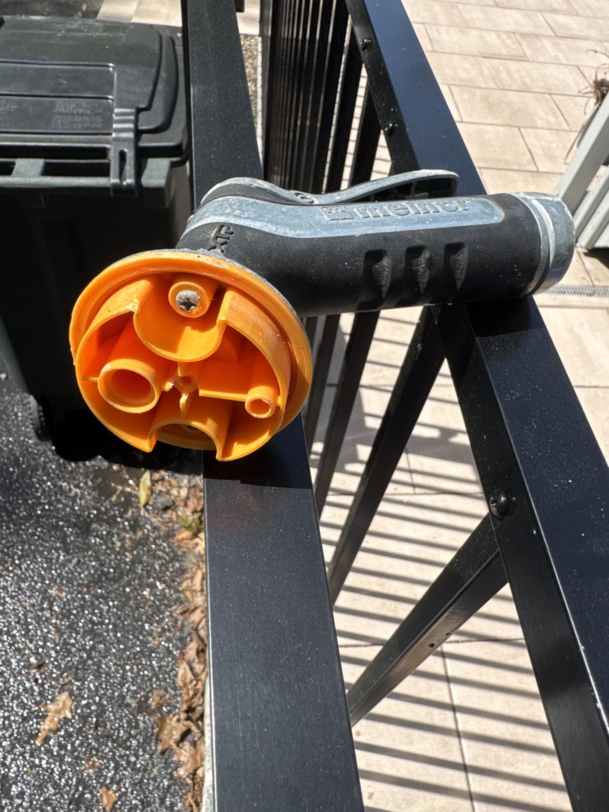 Melnor XT Metal 7-Pattern Hose Nozzle: Rear Trigger, Slip-Resistant Grip | 65020-AMZ | Heavy-Duty Metal Construction | Comfortable Rear Trigger | Adjustable Spray Patterns | Trigger Lock customer photo 1