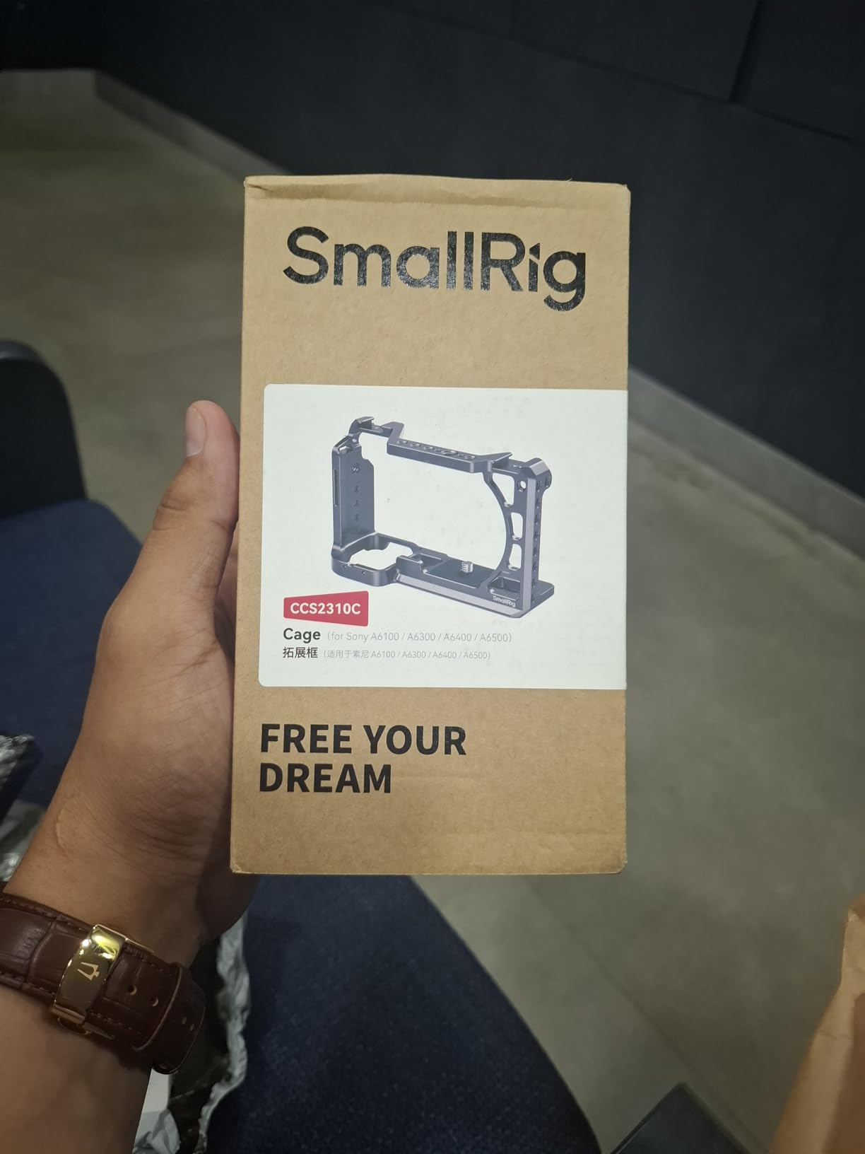 SmallRig Camera A6400 A6100 Cage for Sony A6400 A6100 Camera - CCS2310, Multiple mounting interfaces for accessories customer photo 2