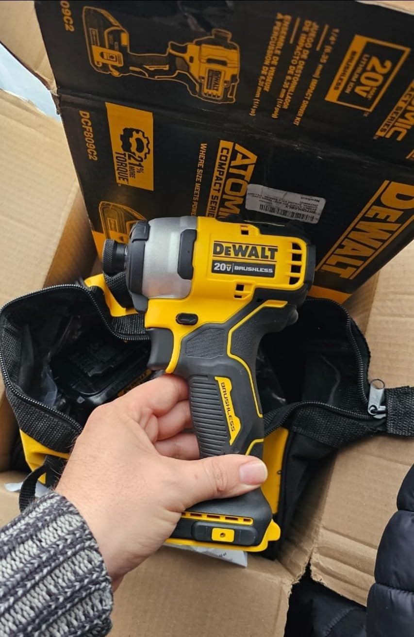 DEWALT ATOMIC 20V MAX Impact Driver, Cordless, Compact Kit, 2 Batteries, 1/4-Inch (DCF809C2) customer photo 1