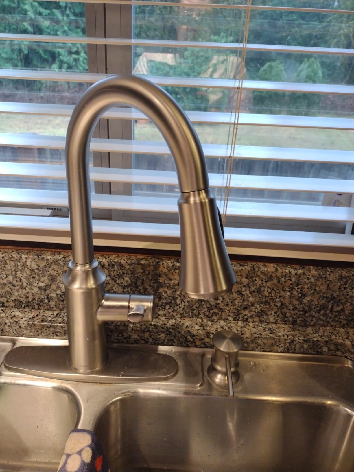 Moen Conneaut One Handle Pulldown Kitchen Sink Faucet with Reflex Docking and Power Clean, Spot Resist Stainless, 87801SRS customer photo 1