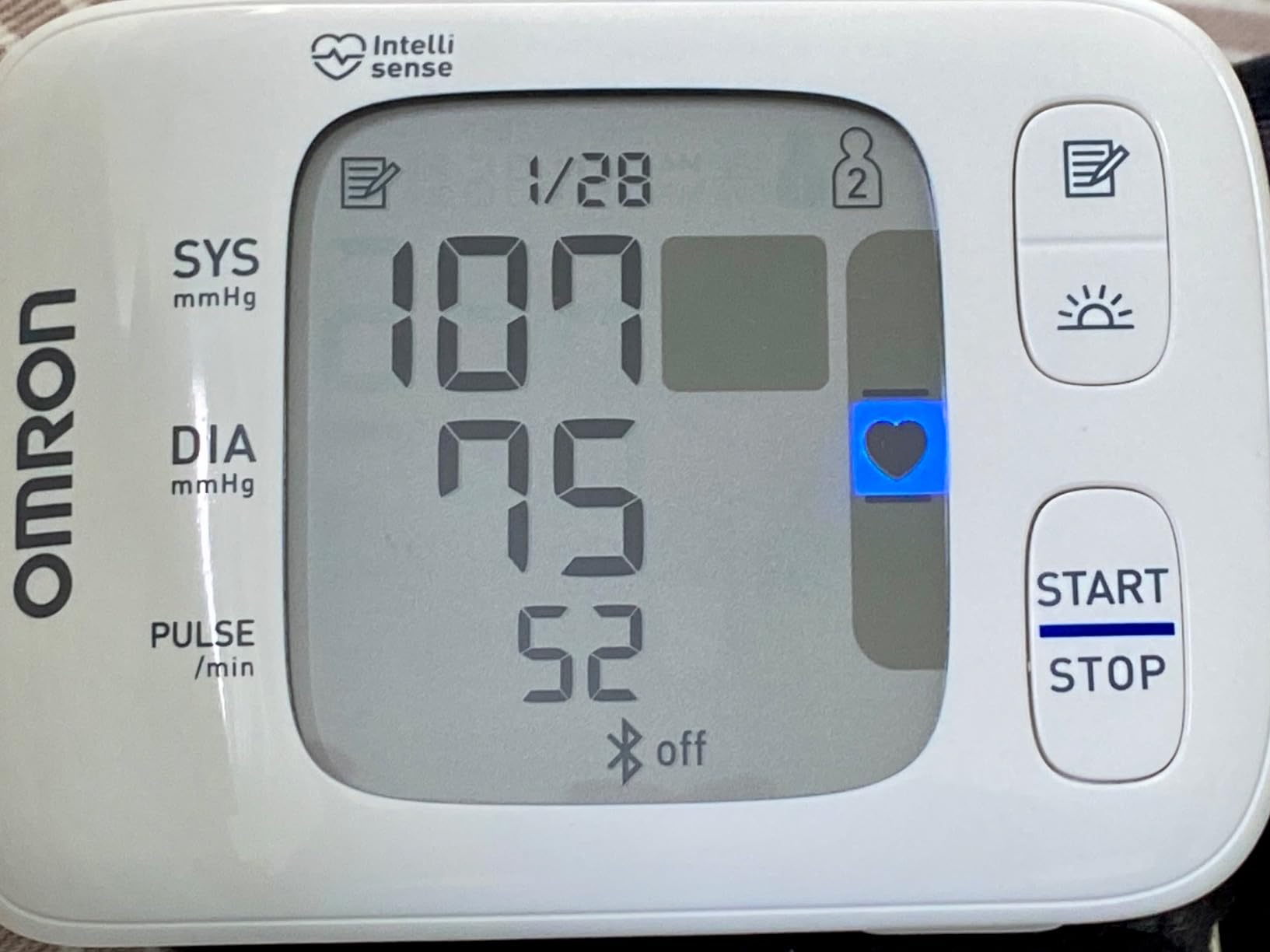 OMRON Gold Wireless Wrist Blood Pressure Monitor for Home Use - #1 Doctor & Pharmacist Recommended Brand - Clinically Validated - Connect App customer photo 2