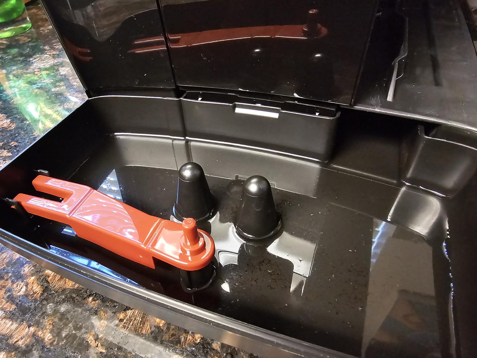 Philips 3200 Series Fully Automatic Espresso Machine, LatteGo Milk Frother, 5 Coffee Varieties, Intuitive Touch Display, 100% Ceramic Grinder, AquaClean Filter, My Coffee Choice, Black (EP3241/54) customer photo 1