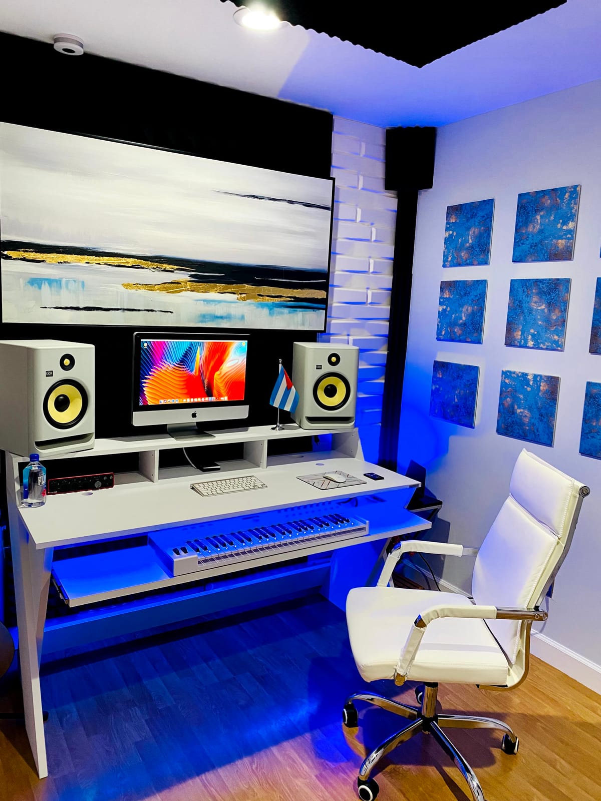 Glorious Sound Desk Pro Professional Studio Workstation, Black customer photo 2