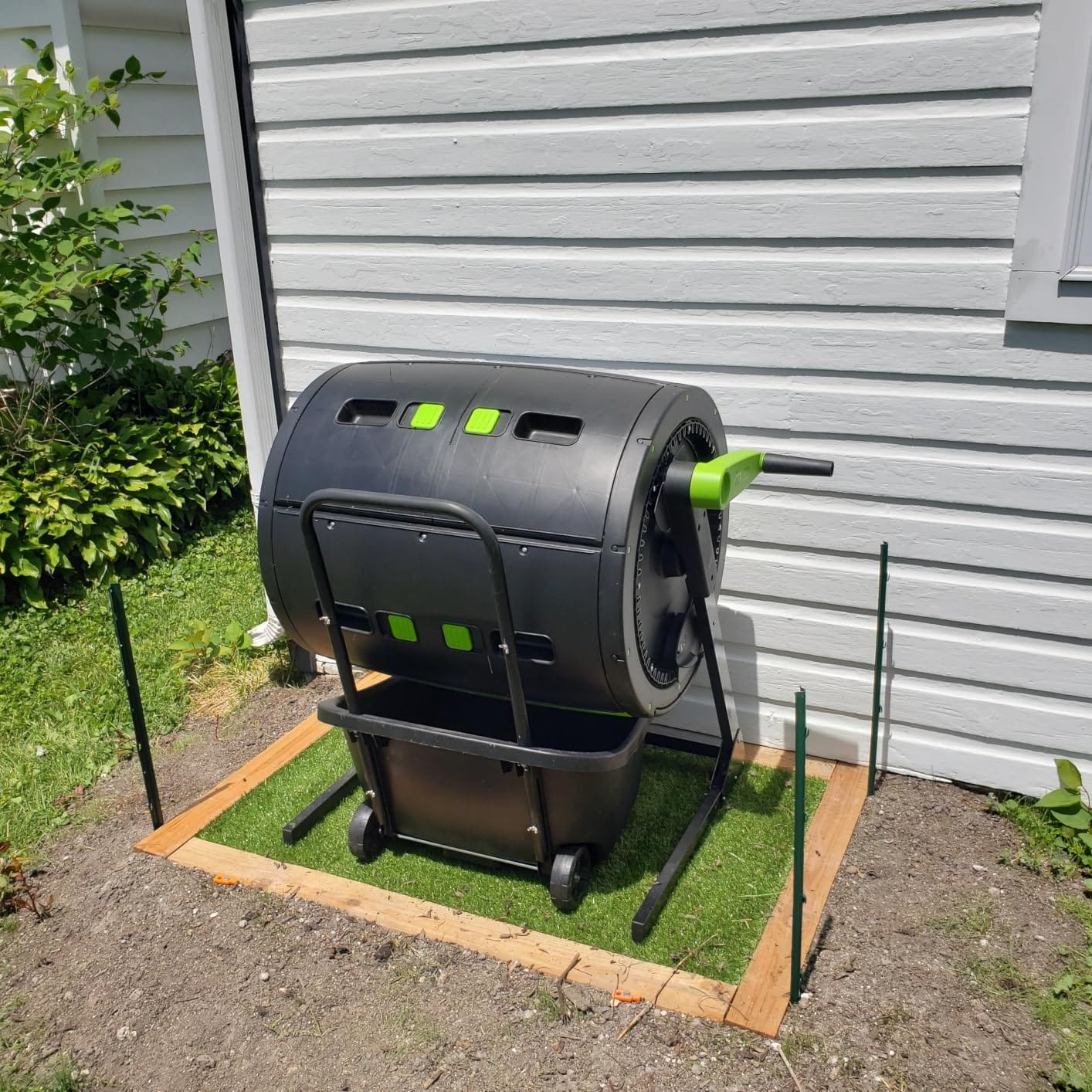 MAZE Two Stage 65 gal Compost Tumbler with Large Double Doors and Open Frame and Comes with Maze Compost Cart, 1.85 Gal Kitchen Caddie Compost Bin, 3 Rolls of Corn Bags and a Retractable Plant Caddie customer photo 1