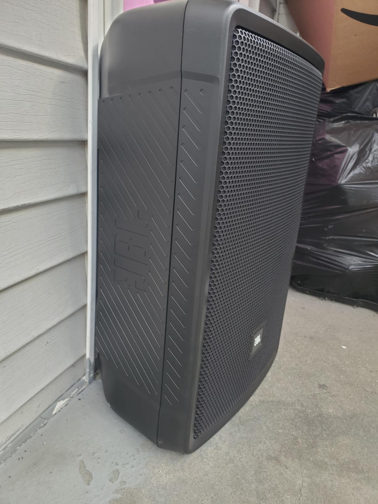 JBL Professional IRX108BT Powered PA Speaker, Portable Loudspeaker with Bluetooth, 8 Inch Woofer, 1300 Watt, Mobile DJ, Musicians, Small Venues customer photo 2