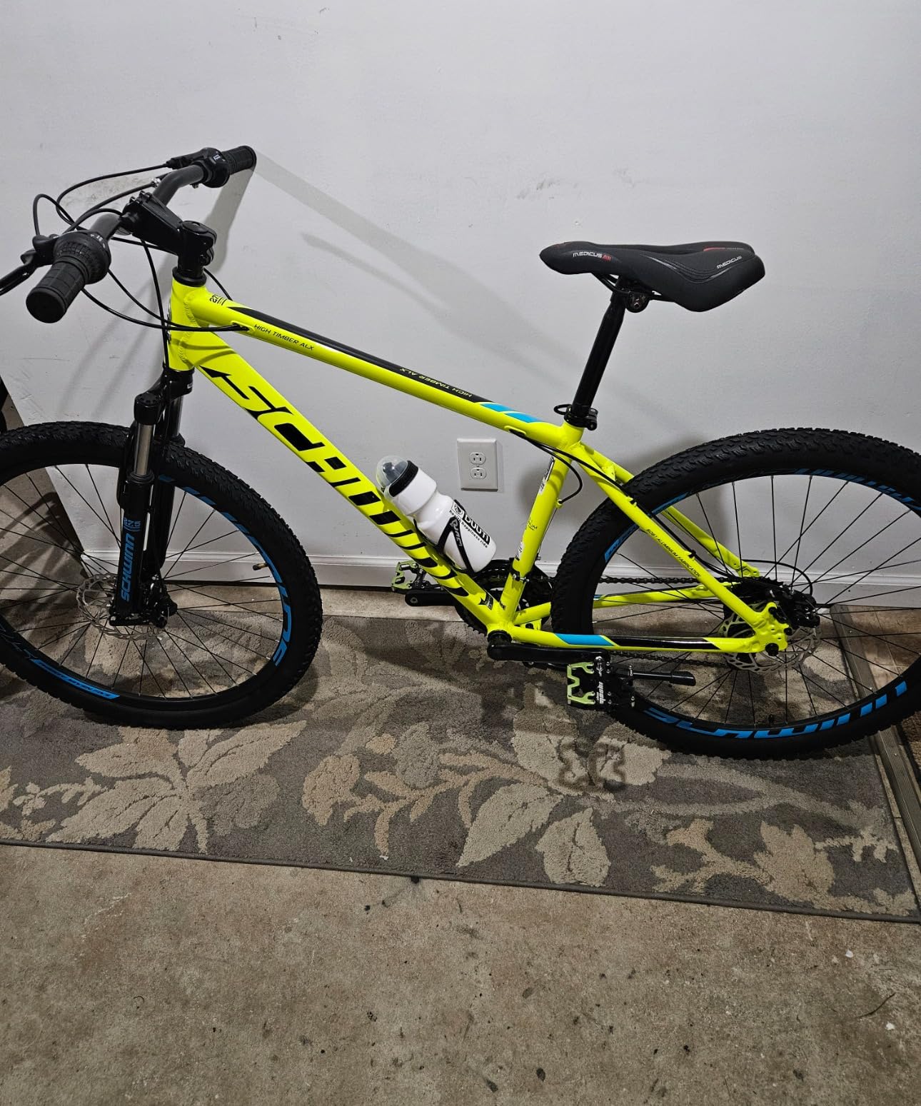 Schwinn High Timber Mountain Bike for Adult Youth Men Women Boys Girls, 24 to 29-Inch Wheels customer photo 2
