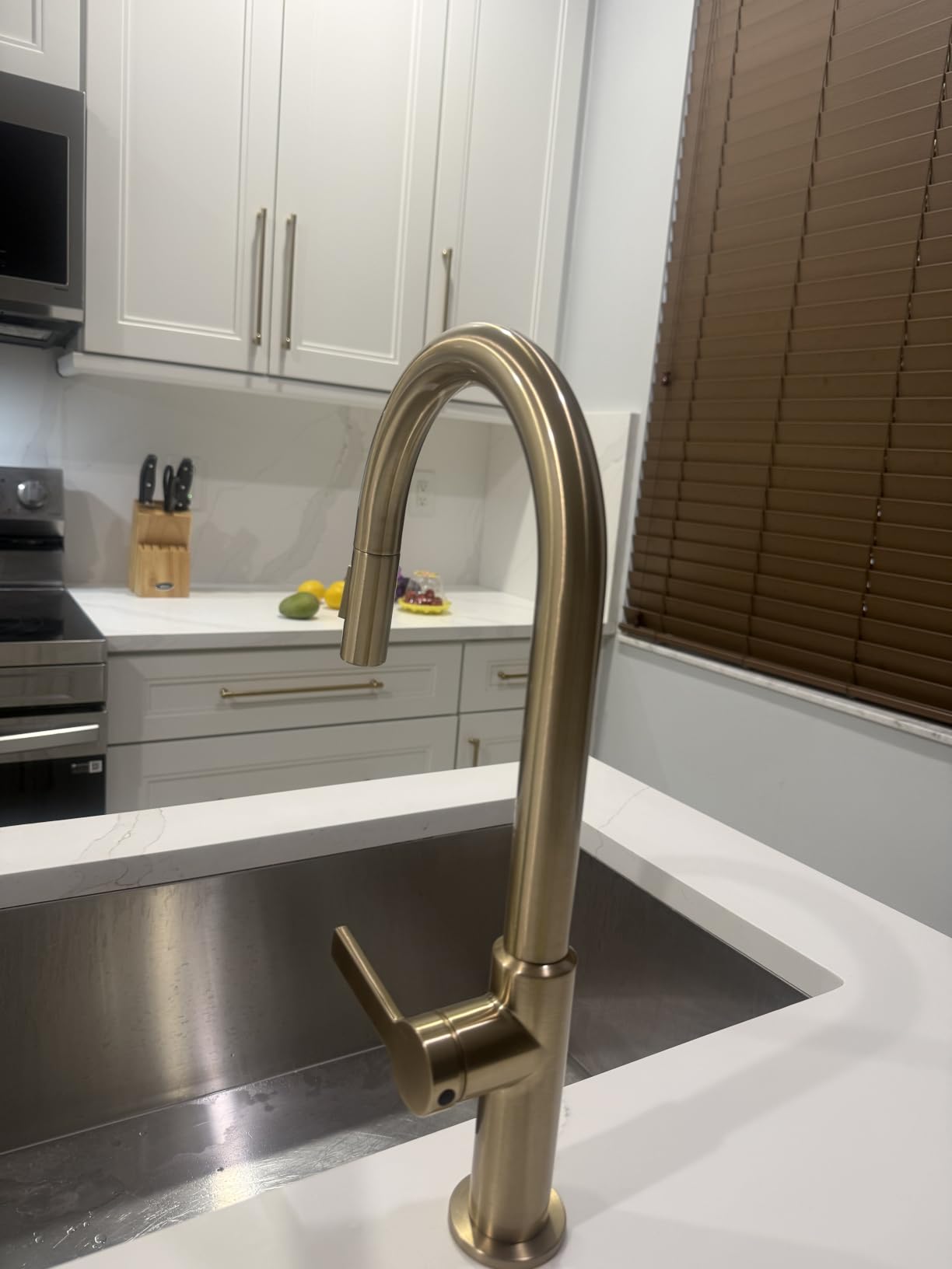 KRAUS Oletto Single Handle Pull Down Kitchen Faucet in Spot Free Stainless Steel, KPF-2820SFS customer photo 1