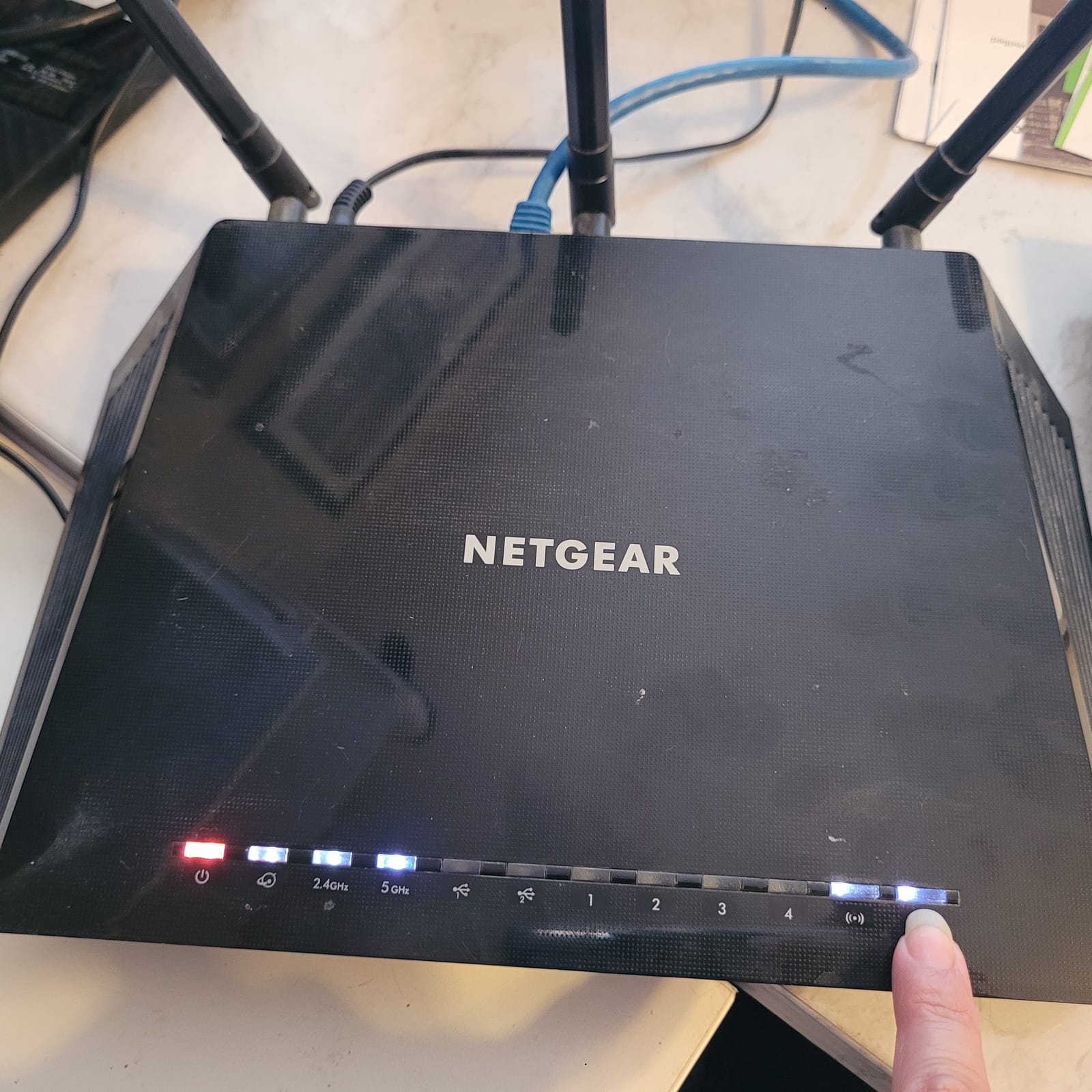 NETGEAR WiFi Mesh Range Extender (EX5000) - Covers up to 1,000 sq.ft. and 15 Devices with AC1200 Dual Band Wireless Signal Booster & Repeater (up to 1200 Mbps Speed) - Compact Wall Plug Design customer photo 1