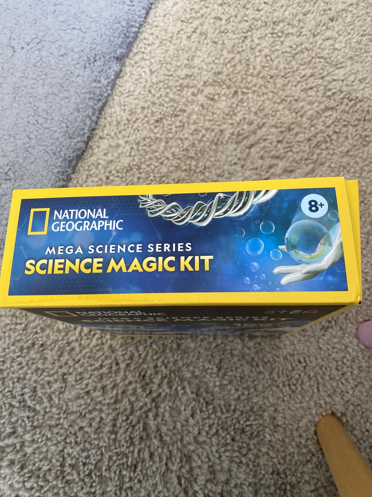 National Geographic Science Magic Kit with 100+ Experiments for Kids 8-12 customer photo 2