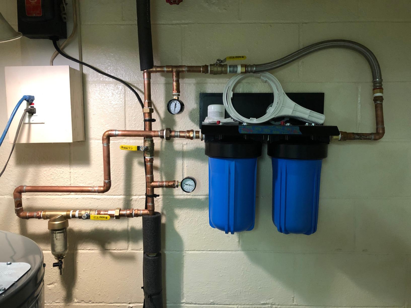 iSpring WGB21BM 2-Stage Whole House Water Filtration System, 10” x 4.5” Carbon Block and Iron & Manganese Reducing Filters, 1