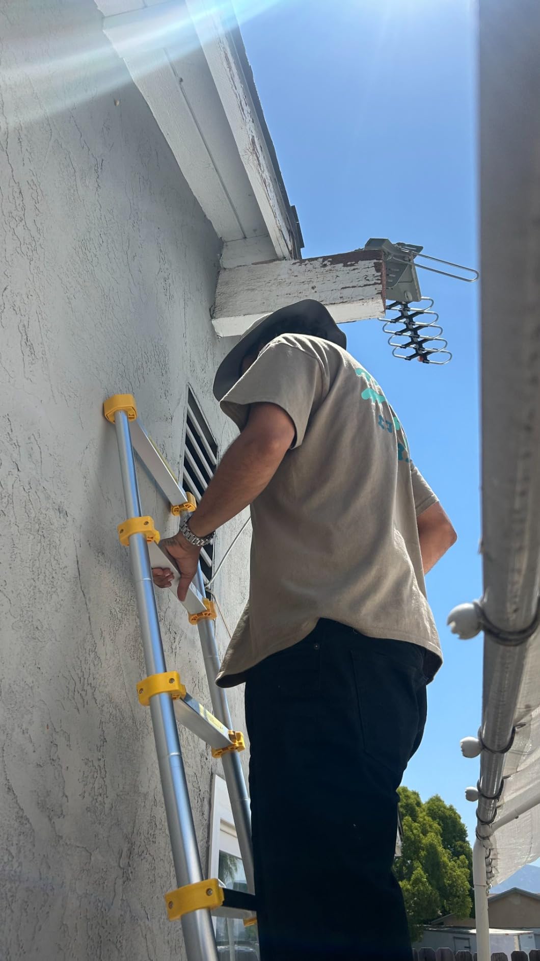 Telescoping Extension Ladder 12.5FT, Aluminum Telescopic Ladders with Carry Bag for Outdoor Indoor Use customer photo 2