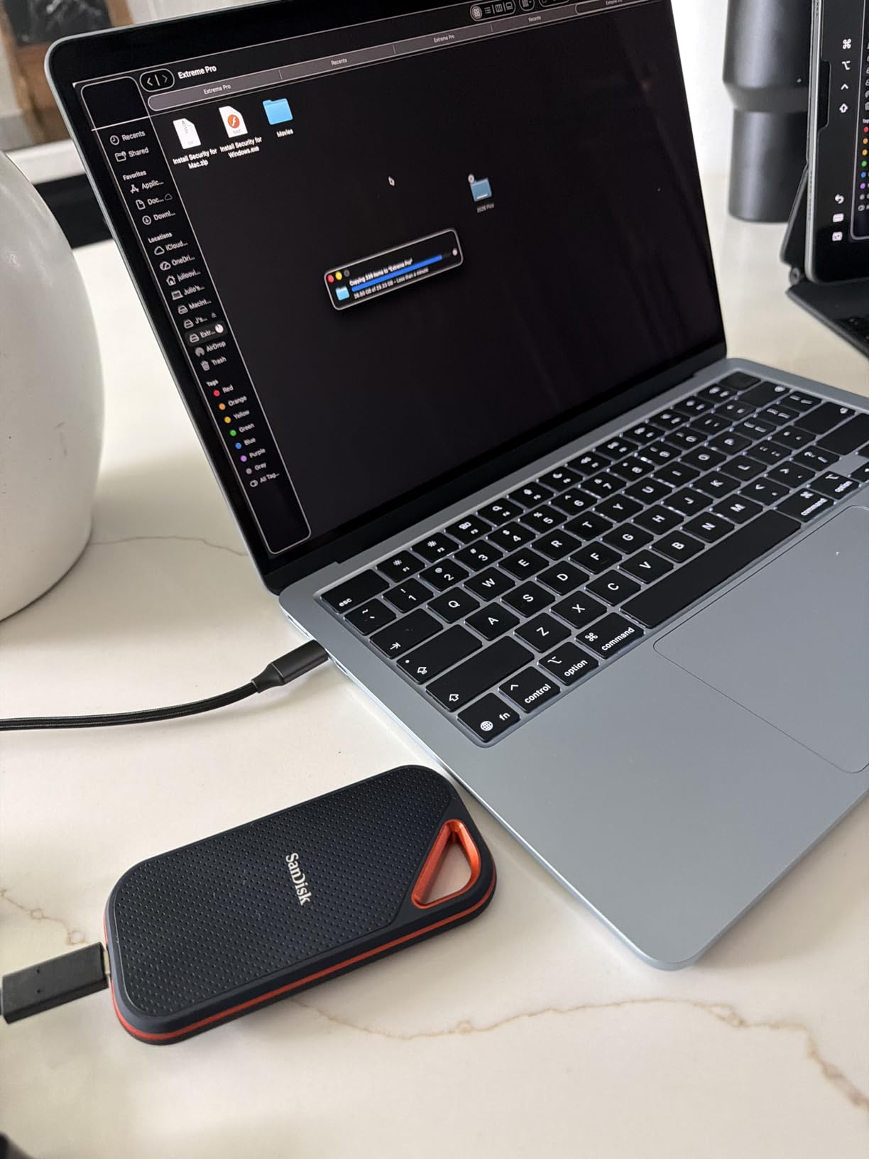 SANDISK 2TB Extreme PRO Portable SSD - Up to 2000MB/s - USB-C, USB 3.2 Gen 2x2, IP65 Water and Dust Resistance, Updated Firmware - External Solid State Drive - SDSSDE81-2T00-G25 customer photo 1