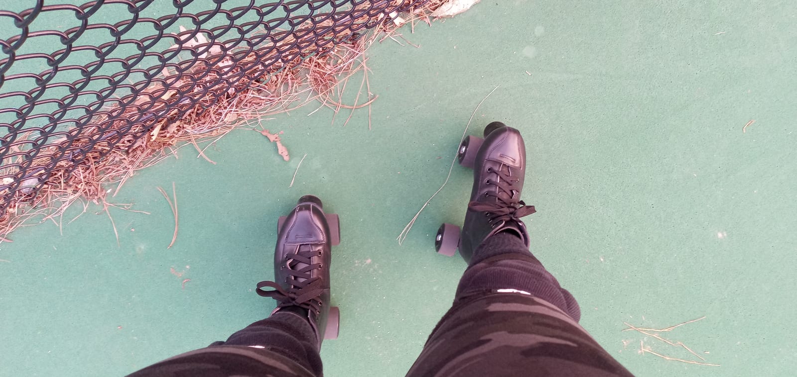 XUDREZ PU Leather High-Top Roller Skates with LED Wheels customer photo 1
