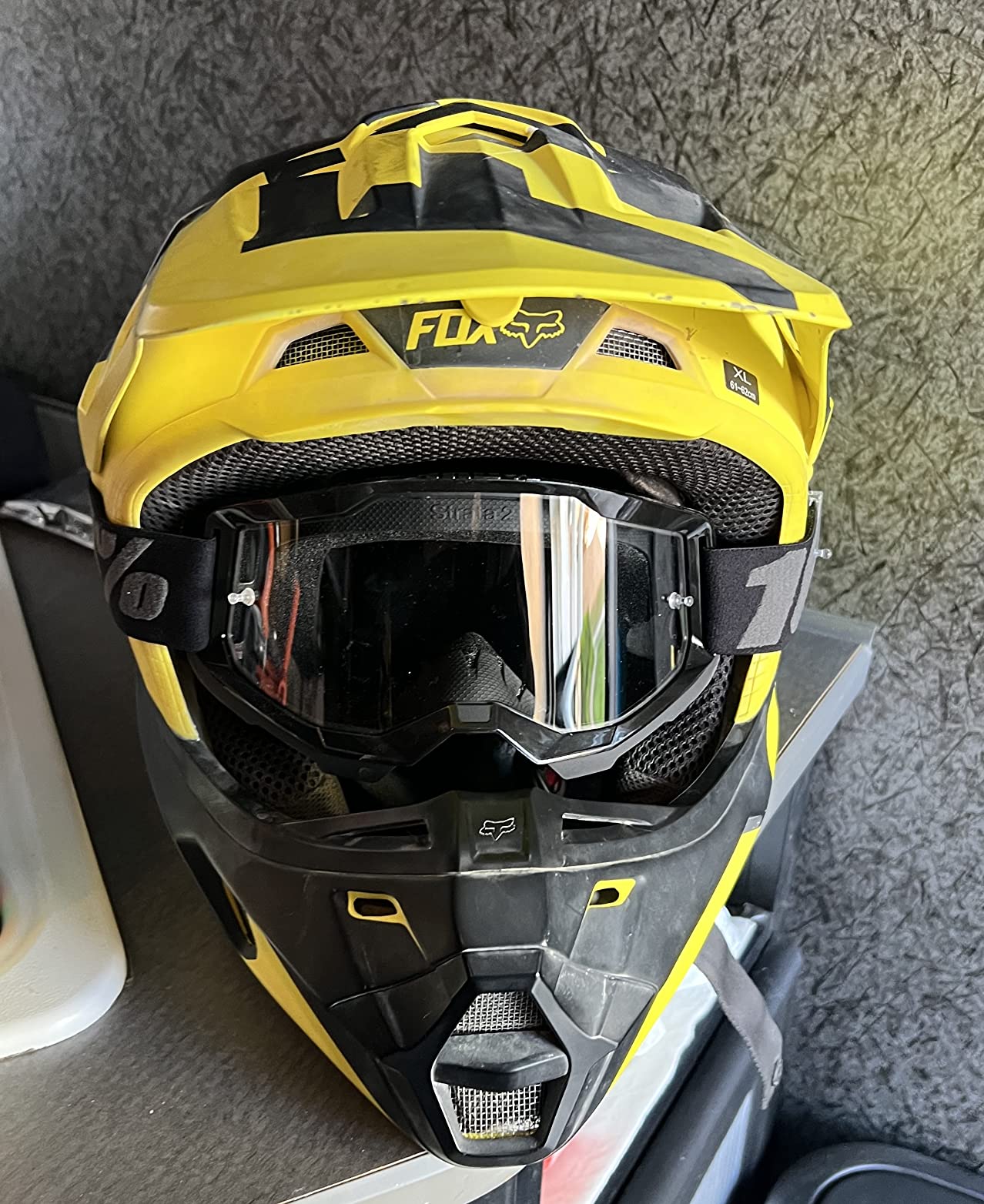 100% STRATA 2 Goggles - Sports Goggles for Motocross & Mountain Biking - Eyewear for Bike Riders customer photo 2