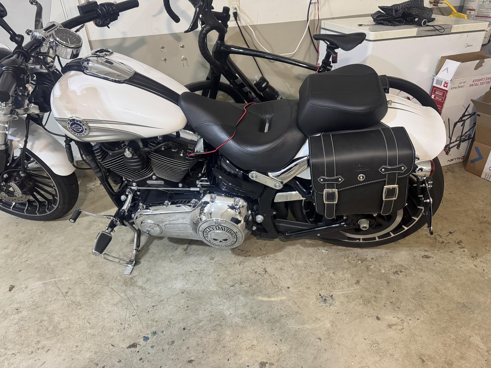 Motorcycle Saddlebags 26L Throw Over Saddle Bag with Cup Holder | PU Leather Universal Fit for Softail Dyna Sportster Road King Rebel V-star Shadow Vulcan Cruiser customer photo 2