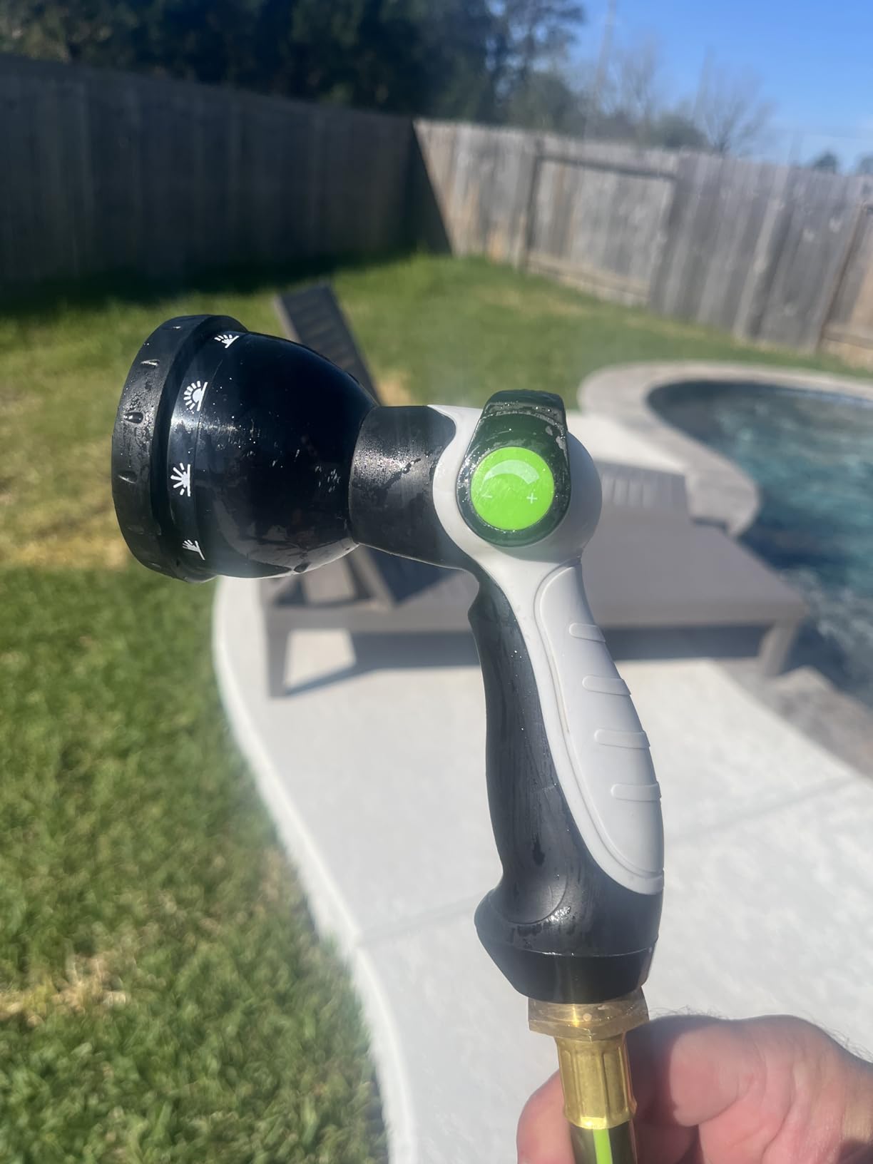 RESTMO Garden Hose Nozzle, Heavy Duty Metal Water Hose Nozzle with 7 Adjustable Spray Patterns, High Pressure Hand Sprayer with Flow Control for Watering Plants & Lawns, Washing Cars & Pets customer photo 2