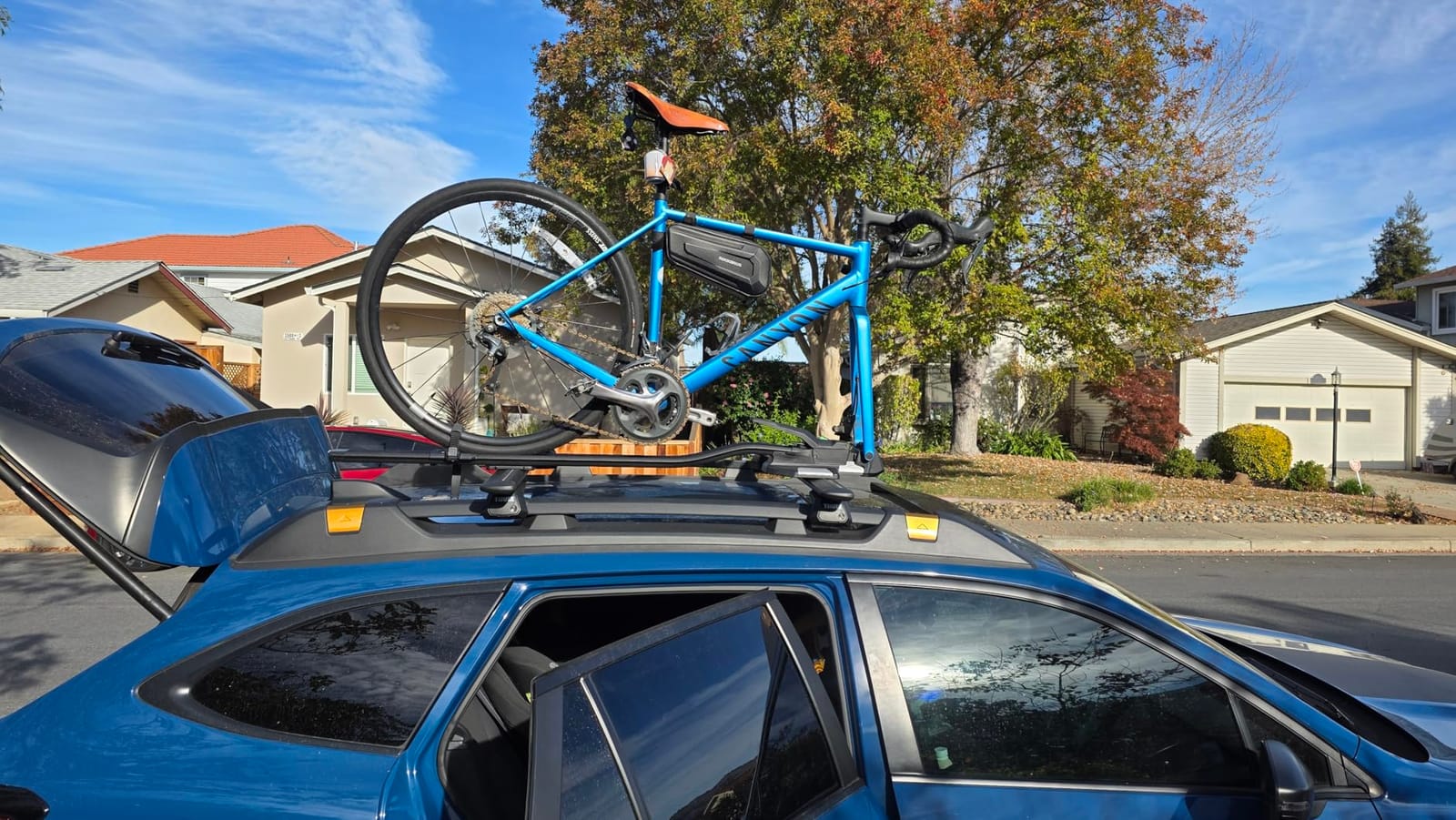 Thule TopRide Roof Mounted Bike Rack | automotive-bike-racks customer photo 1