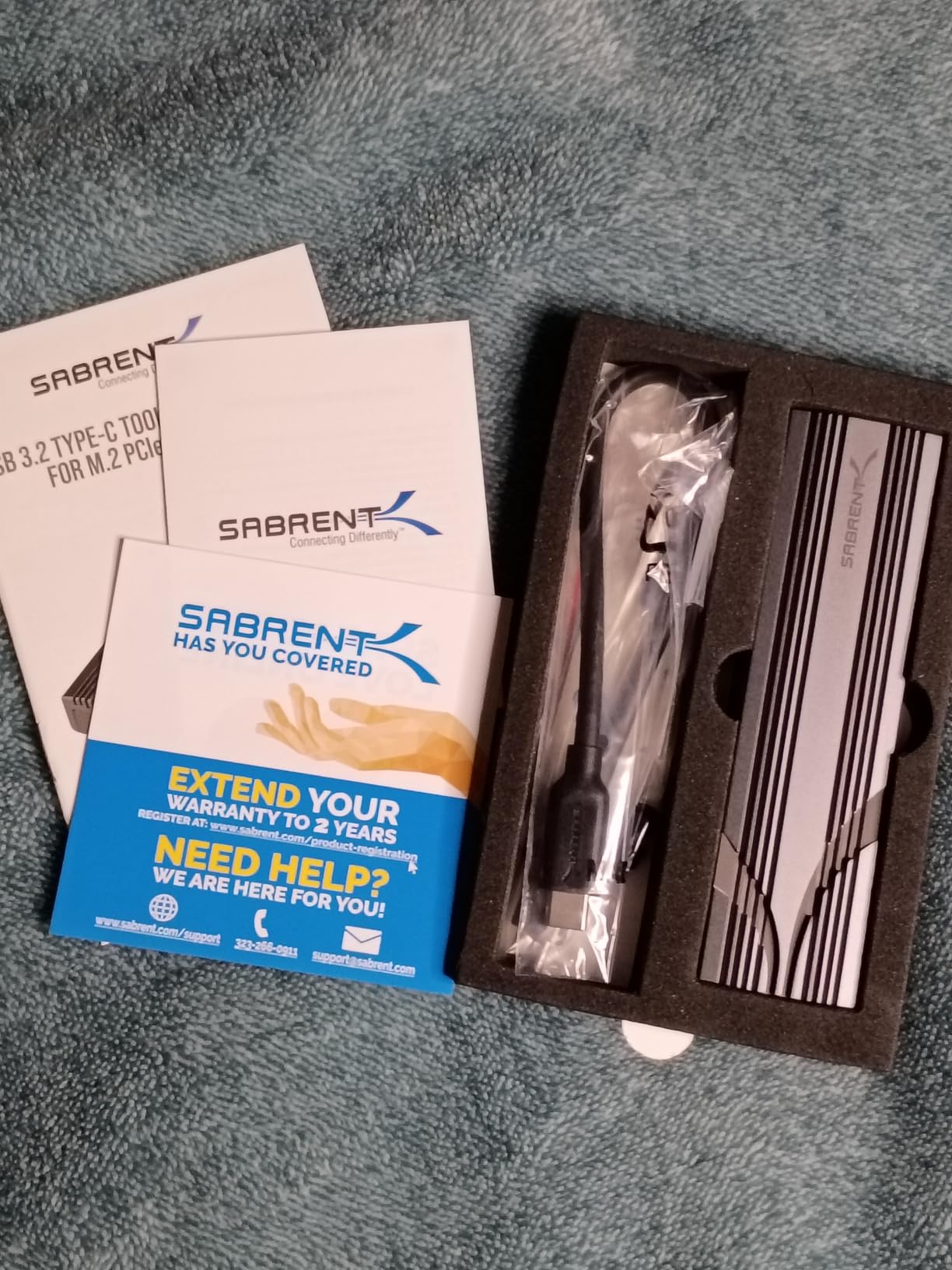 Sabrent USB 3.2 Type-C Tool-Free Enclosure for M.2 PCIe NVMe and SATA SSDs (EC-SNVE) customer photo 2