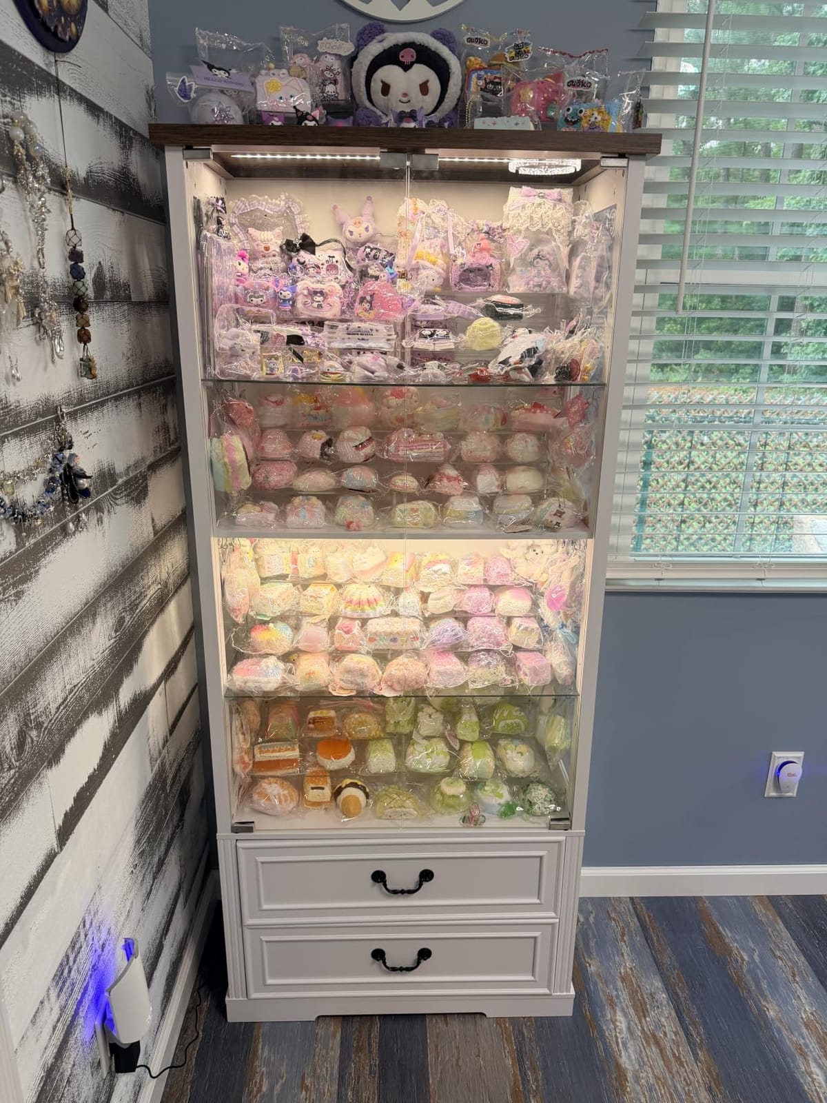 AZEAM Acrylic Riser,Clear Display Risers Stand Perfume Organizer Cologne Acrylic Shelves 3 Tiered Cupcake Shelf for Amiibo Funko POP Figures Food Desserts Holder Collection Cosmetic Vendor Product customer photo 1