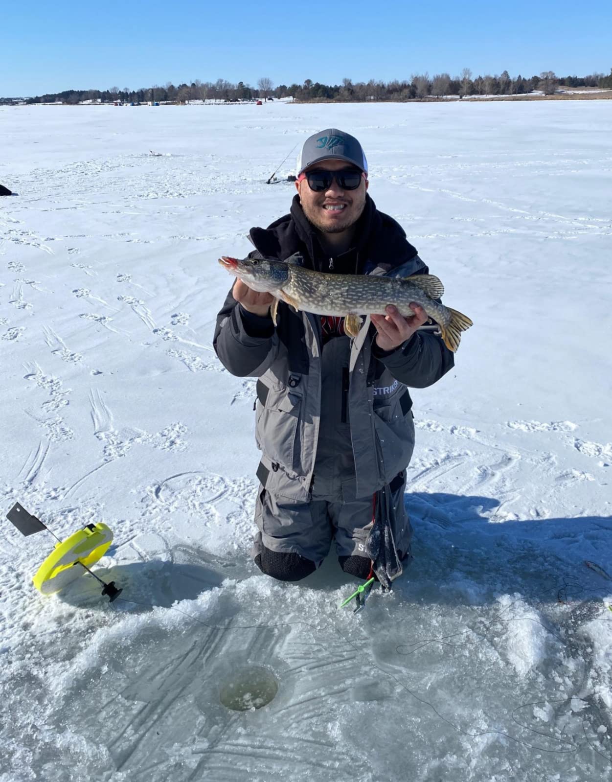 Men's Apex Durable Lightweight Breathable Waterproof Outdoor Ice Fishing Bib with Sureflote Flotation Technology customer photo 1