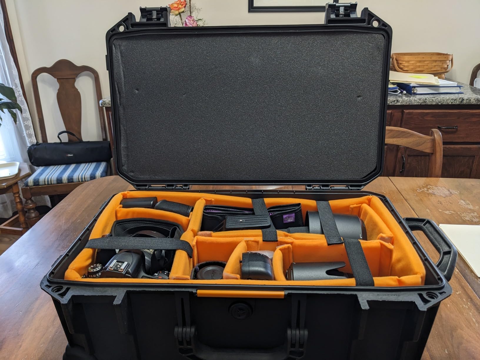 Pelican Vault V525 Hard Case (Camera, Pistol, Gear, Equipment) customer photo 2
