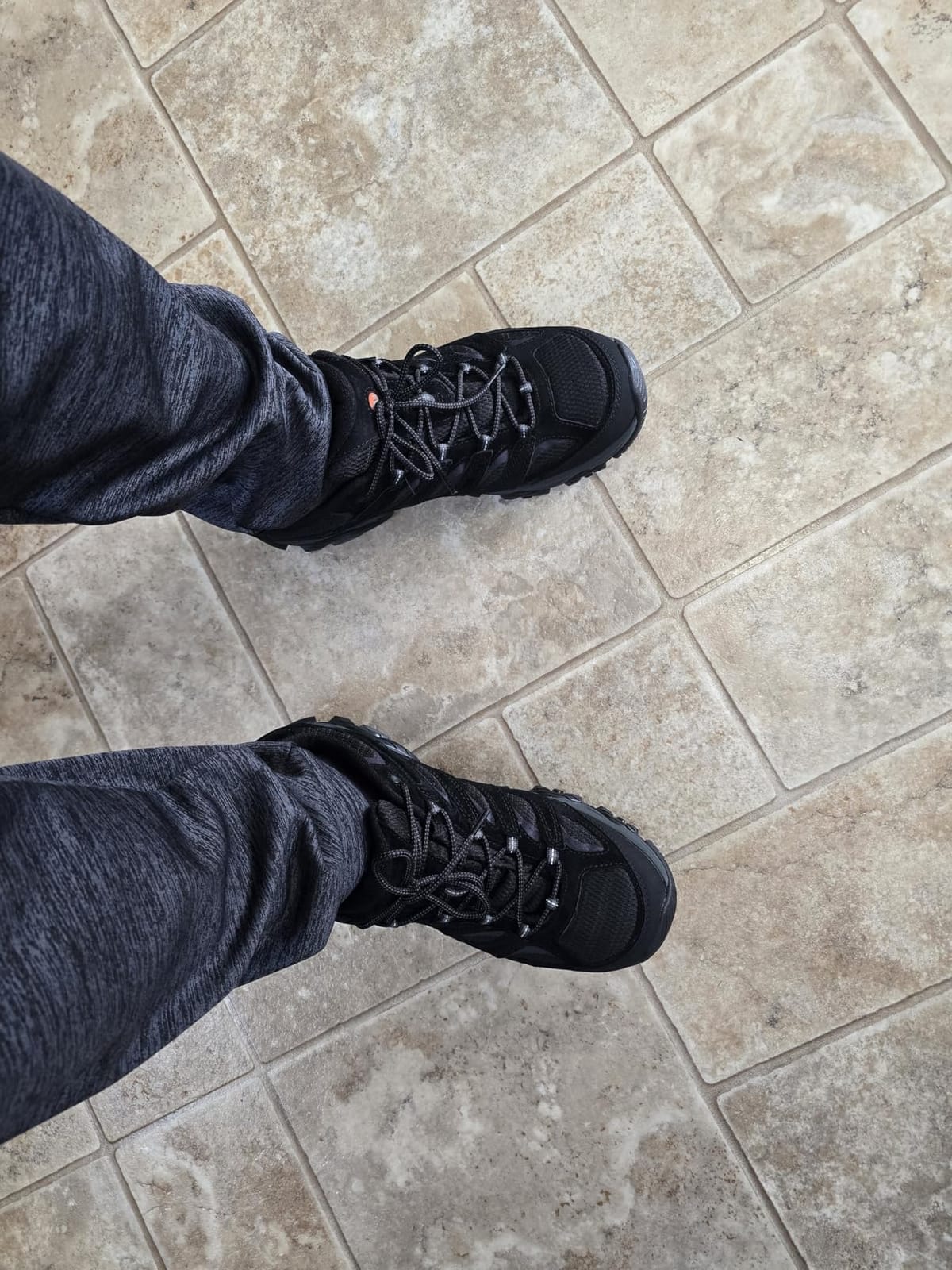 Merrell Men's Moab 3 Hiking Shoe (Amazon's Choice) customer photo 2