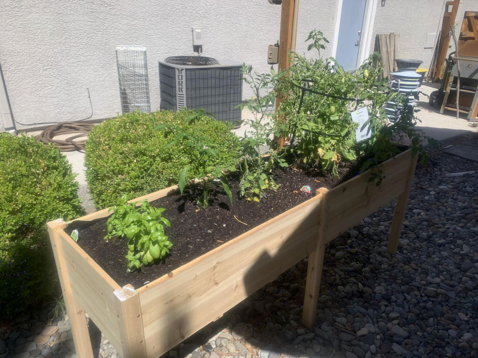 MIXC 331lb Capacity Sturdy Wooden Raised Garden Bed Outdoors with Legs customer photo 2