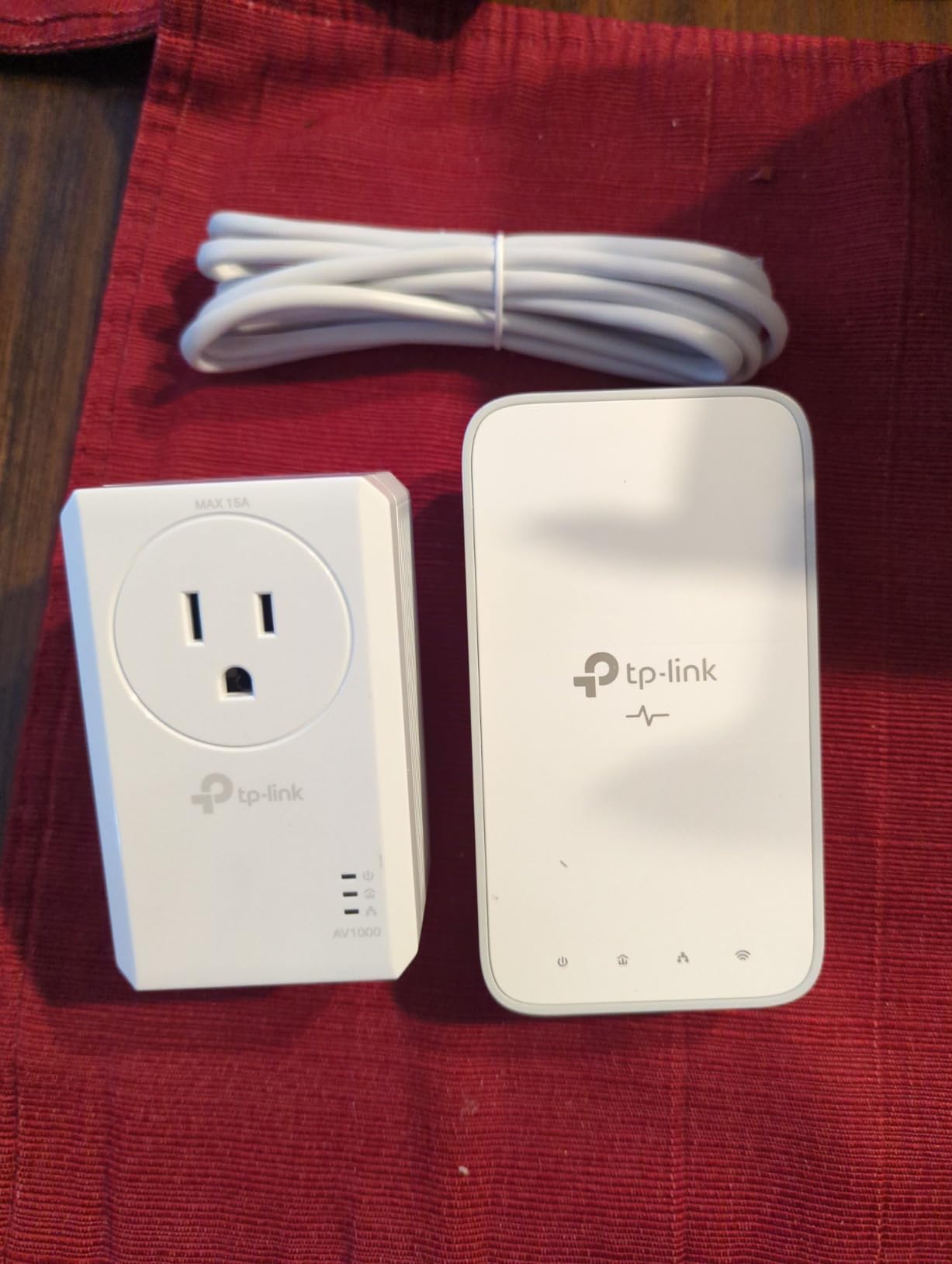 TP-Link Powerline WiFi Extender TL-WPA7617 KIT - Includes AV1000 Powerline Ethernet Network Adapter and AC1200 Dual Band Extender, Gigabit Port, Passthrough, OneMesh, Ethernet Over Power, Plug & Play customer photo 2