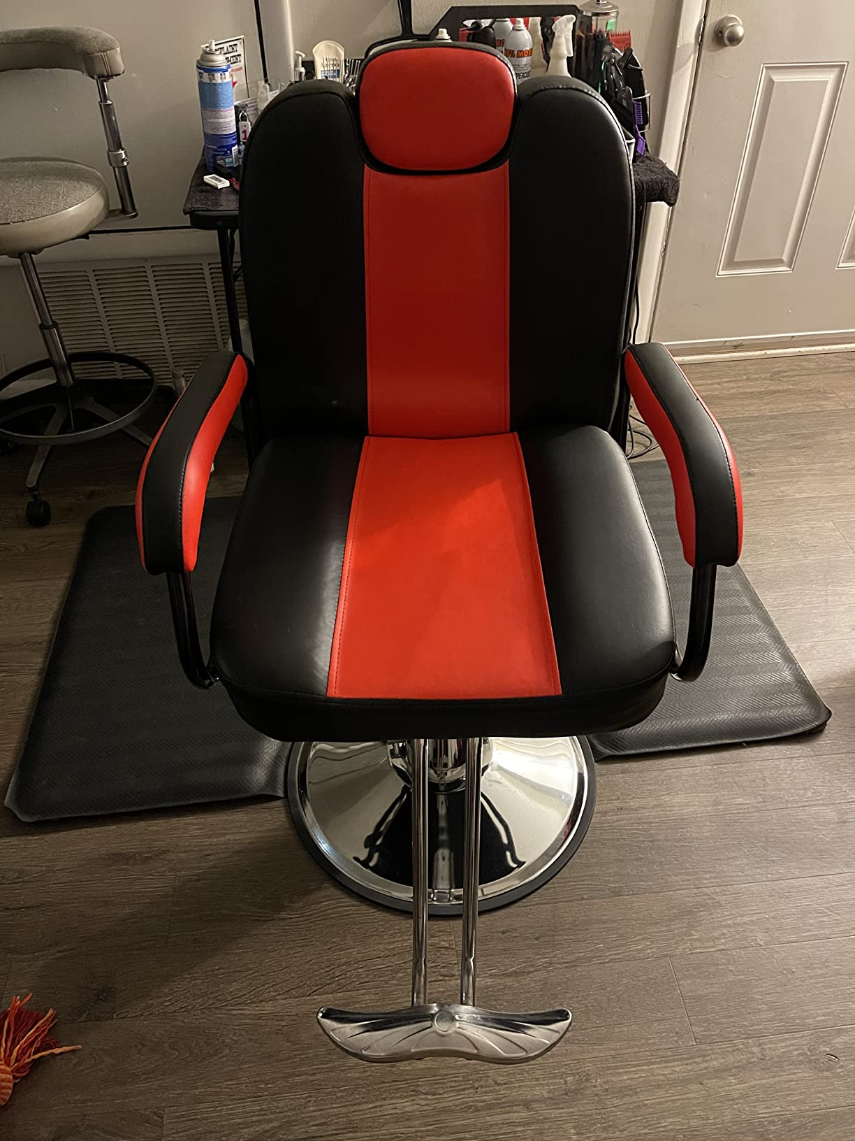 Merax Hydraulic Recliner Barber Chair for Hair Salon, 360 Swivel, 90-160 Degree Reclining Salon Chair, 20% Extra Wider Seat, Heavy Duty Hydraulic Pump, Upgraded Salon Beauty Equipment customer photo 2