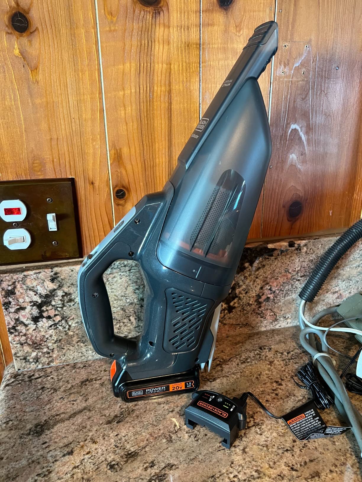 BLACK+DECKER 20V dustbuster Small Vacuum Cleaner Portable Vacuum Hand Held Cordless for Home and Car, Includes Rechargeable Battery (BCHV001C1) customer photo 2