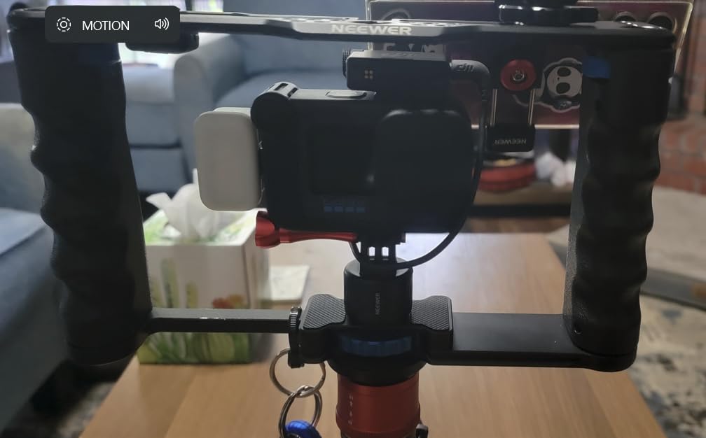 NEEWER Aluminum Alloy Camera Cage, Filmmaking Rig with Top Handle | Dual Grips & Arca Type Base, Compatible with Sony A7S III A7IV A6600 Canon EOS R5C R5 R6 DSLR/Mirrorless Cameras, VS107 Blue customer photo 2