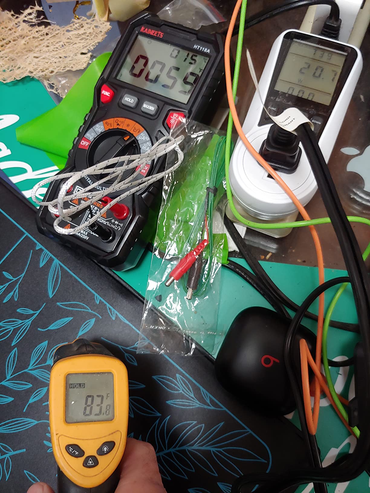AC Infinity SUNCORE S3, Waterproof Seedling Mat with Heat Controller 10