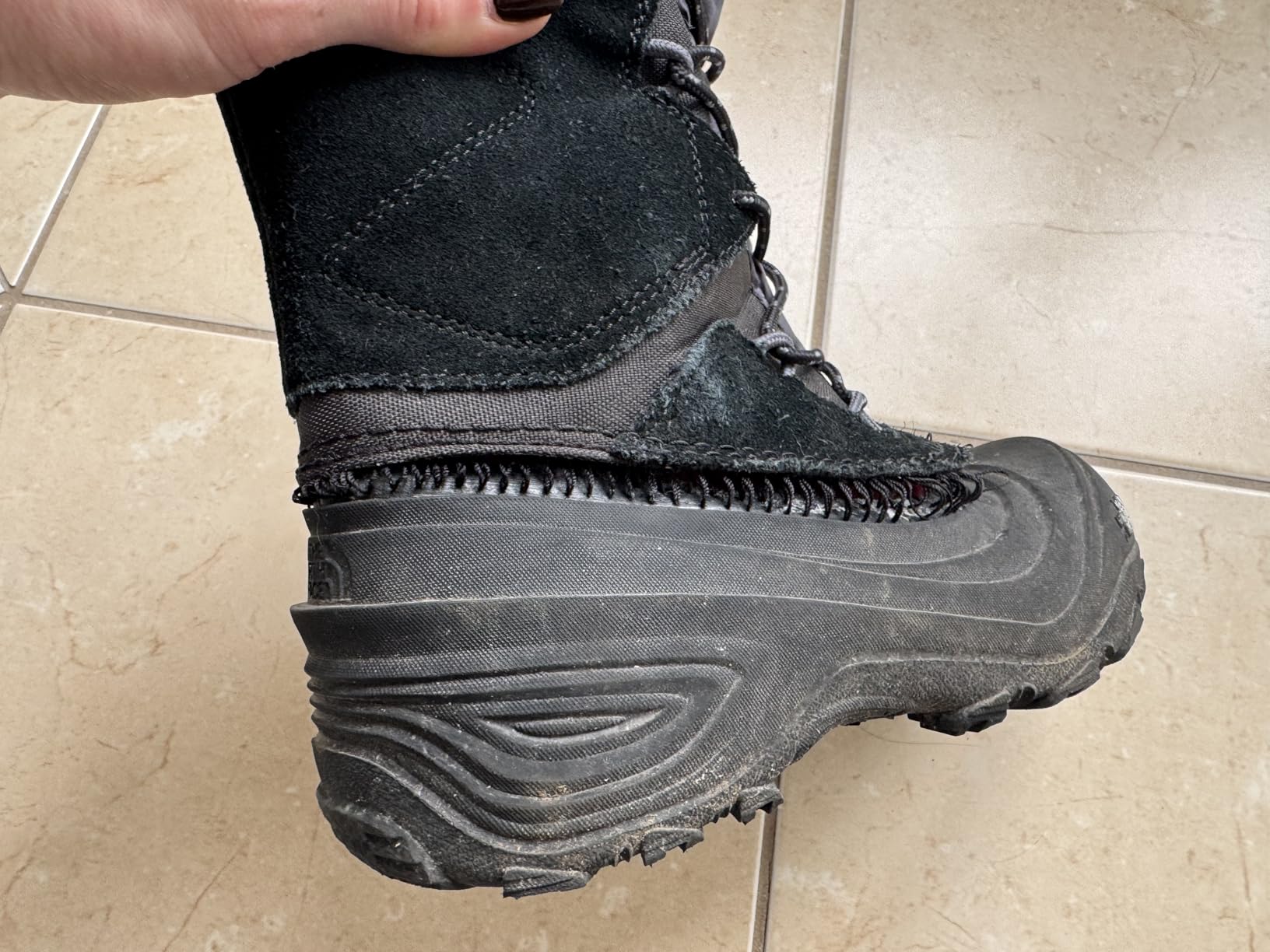The North Face Teen Alpenglow V Waterproof Boot Insulating Thermafelt Liner for Warmth at -25F customer photo 2