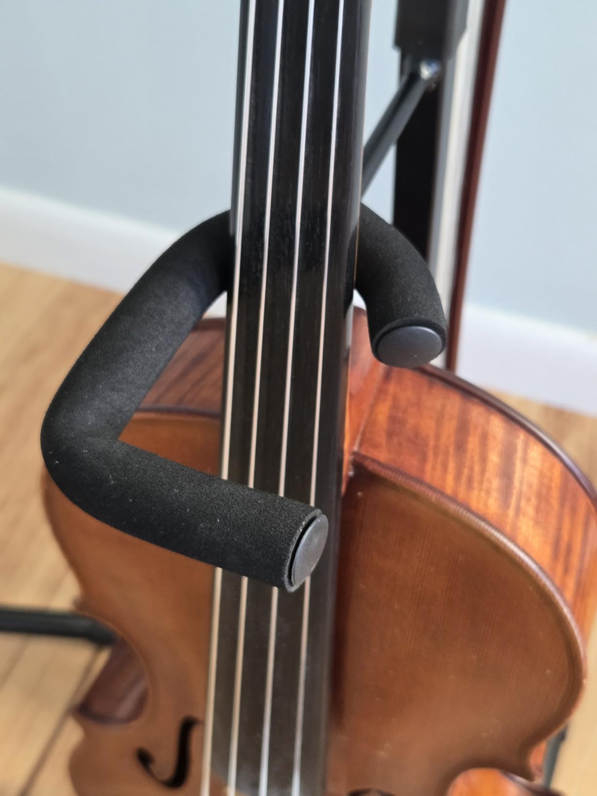 Gator Frameworks Tall Tripod Style Stand for Alto or Tenor Saxophones; (GFW-BNO-SAXTALL) customer photo 1