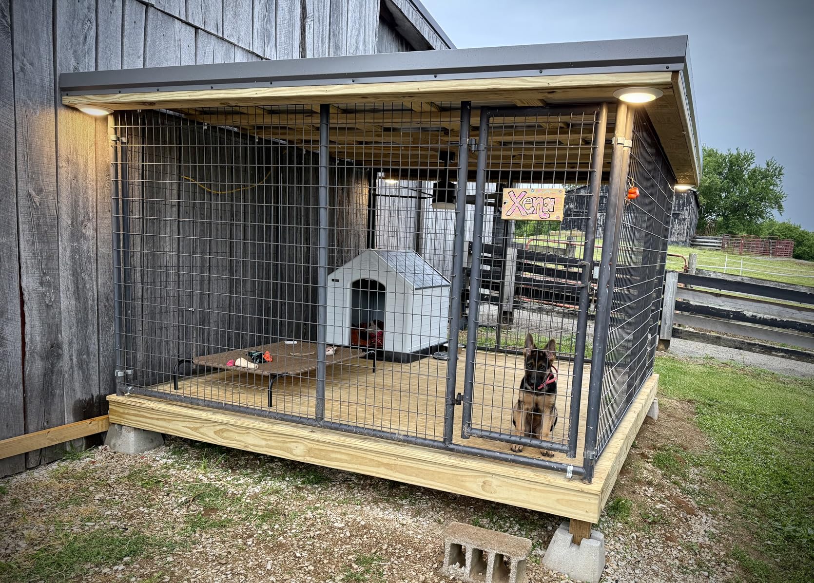 LEMBERI Durable Waterproof Plastic Dog House for Small to Large Sized Dogs, Indoor Outdoor Doghouse Puppy Shelter with Elevated Floor, Easy to Assemble (Gray, 39