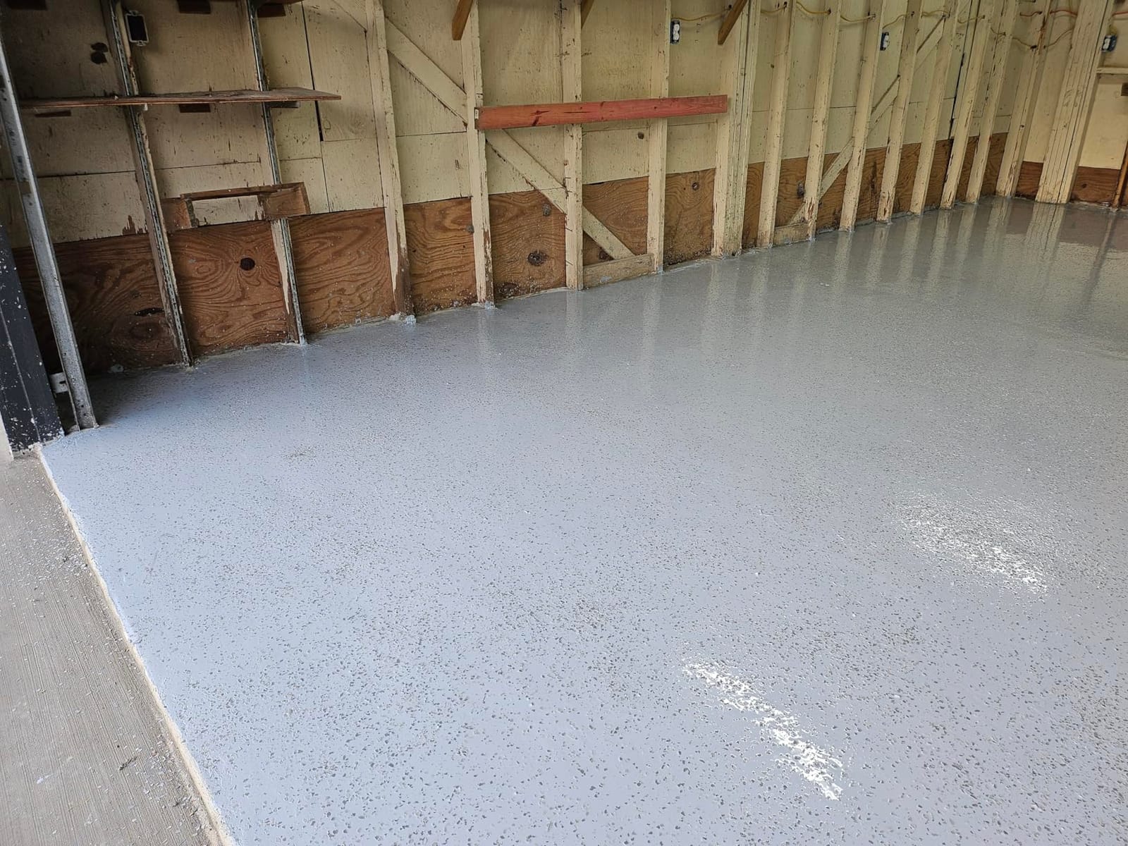 ArmorPoxy Garage Epoxy Floor Kit - 100% Solids - 2 Part Industrial-Grade Coating w/UltraGlaze Topcoat | DIY Slip & Hot Tire Resistant | 300 Sq Ft - Designer Gray - 17 pc kit customer photo 1