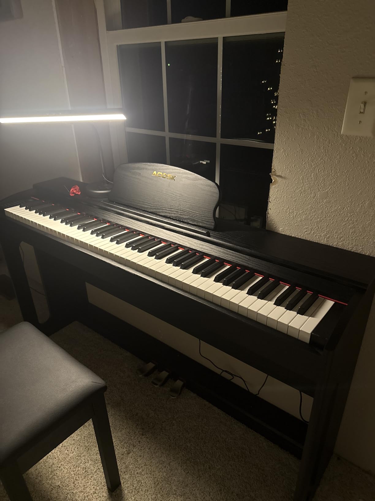 AODSK 88-Key Weighted keyboard piano,Hammer Action Digital Piano with Speakers,Furniture Stand and Triple Pedals,piano keyboard 88 keys Beginner's Course- Support Headphones,Piano Lessons,B-83S customer photo 1