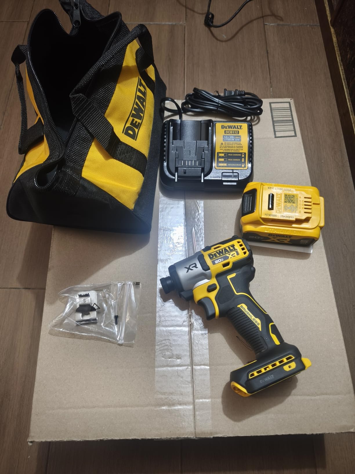 DEWALT 20V MAX Impact Driver, Cordless, 3-Speed, Battery and Charger Included (DCF845P1) customer photo 2