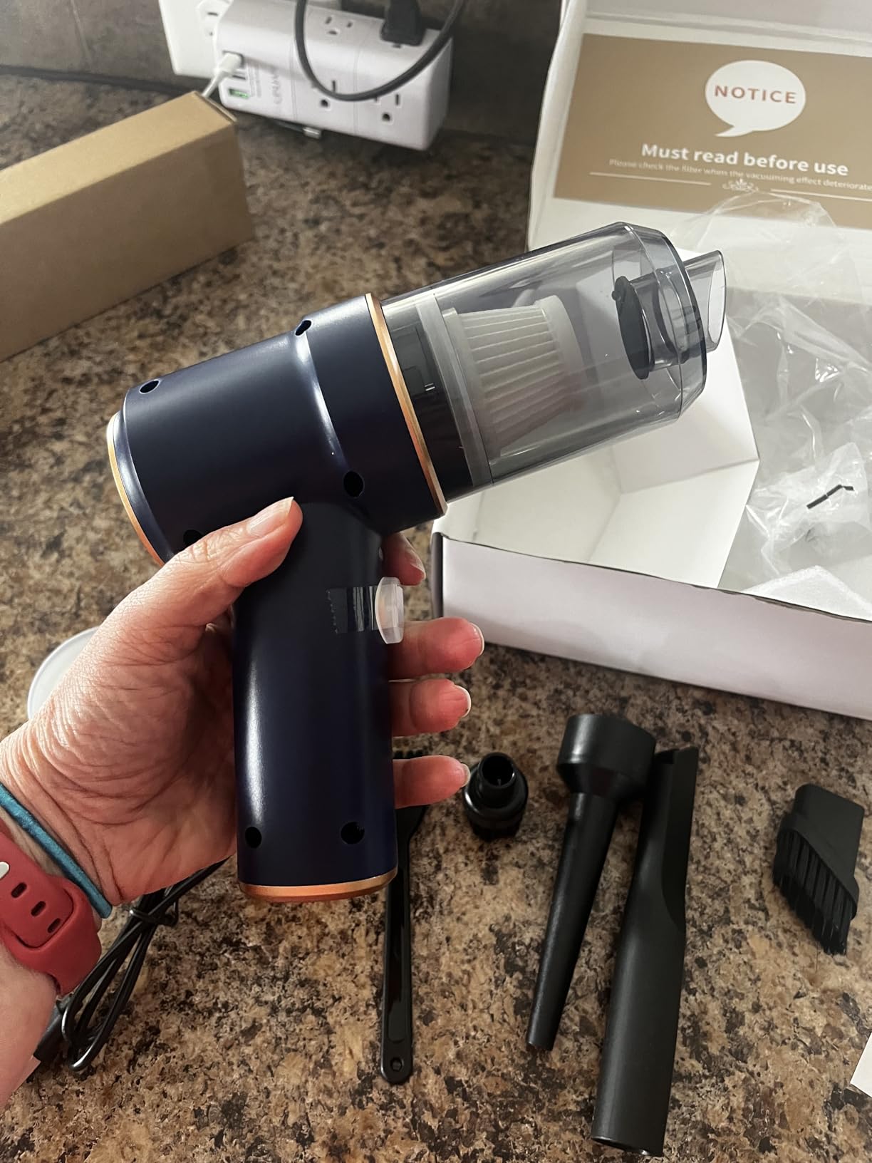 KMM Handheld Car Vacuum Cleaner and Air Duster, 9000PA Strong Suction, Cordless, 120W High Power, Multi-Nozzles & LED Light customer photo 2